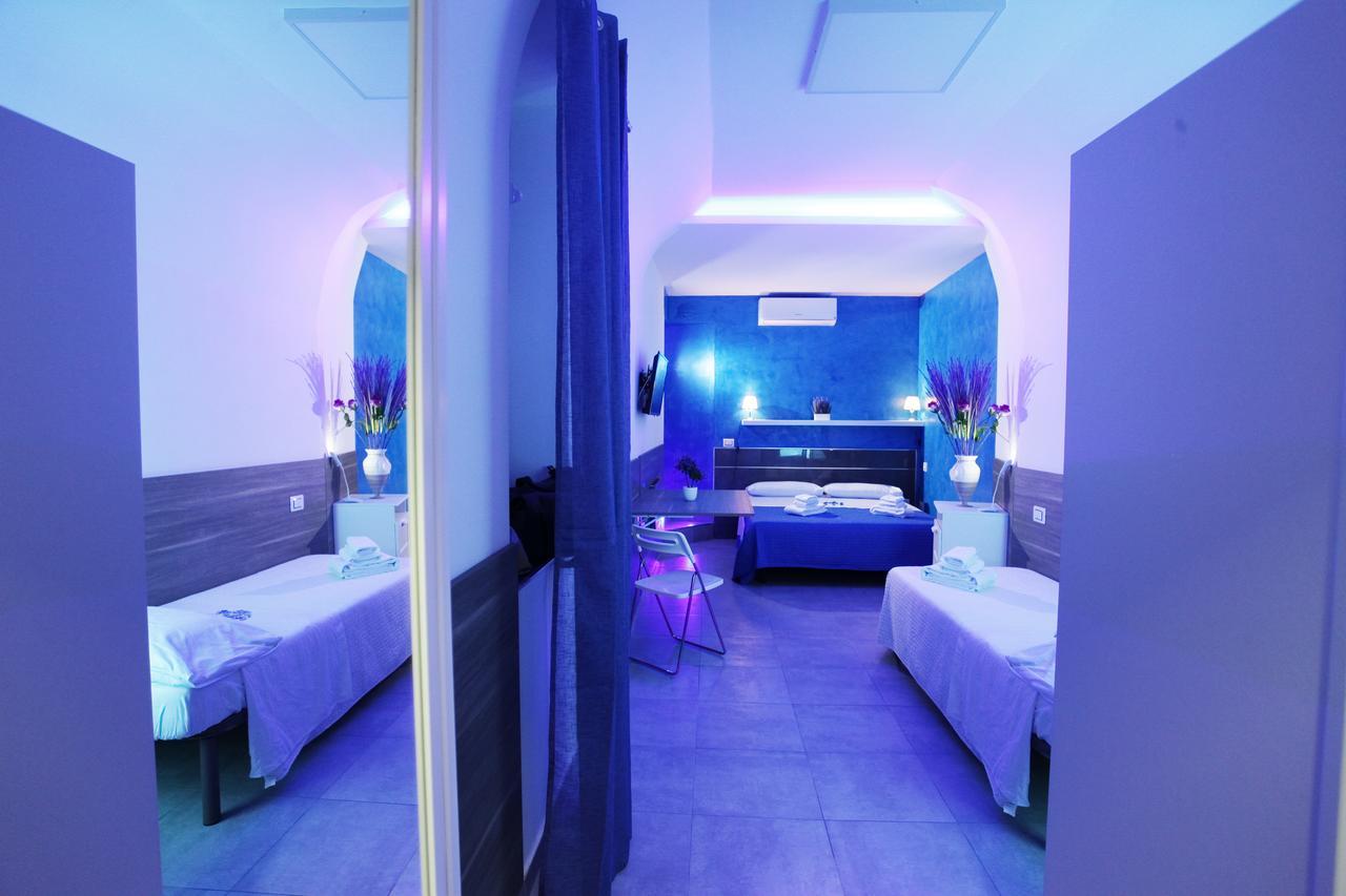ナポリ Chiaia Relax Bed & Breakfast エクステリア 写真