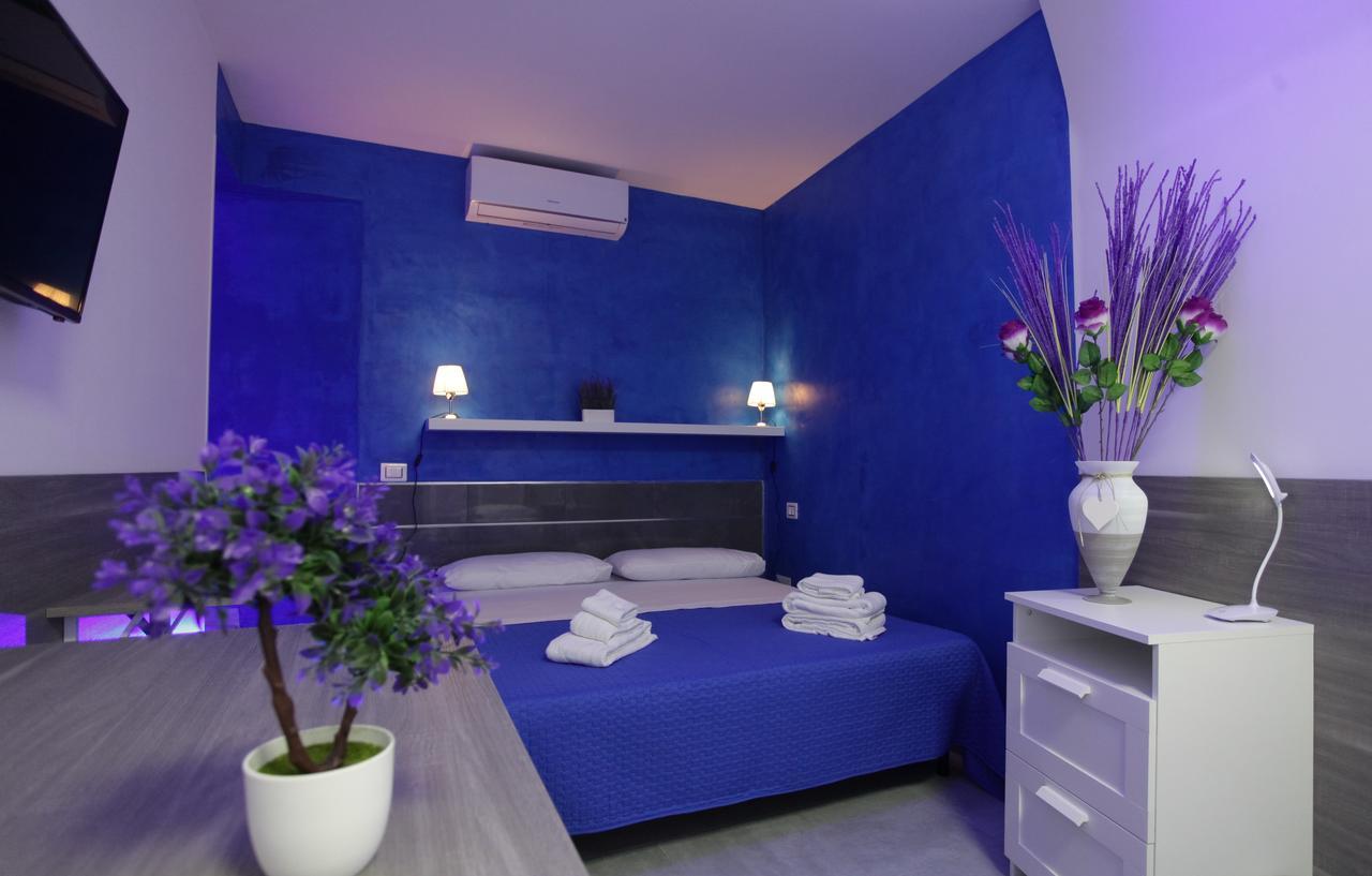 ナポリ Chiaia Relax Bed & Breakfast エクステリア 写真