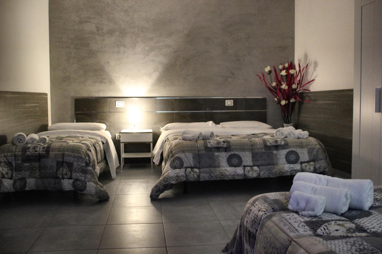 ナポリ Chiaia Relax Bed & Breakfast エクステリア 写真