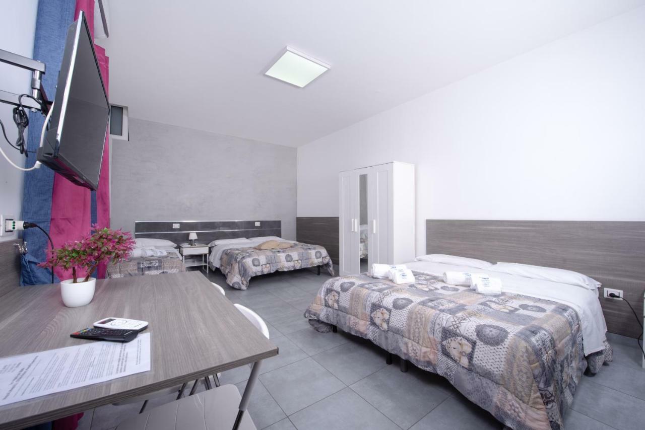 ナポリ Chiaia Relax Bed & Breakfast エクステリア 写真